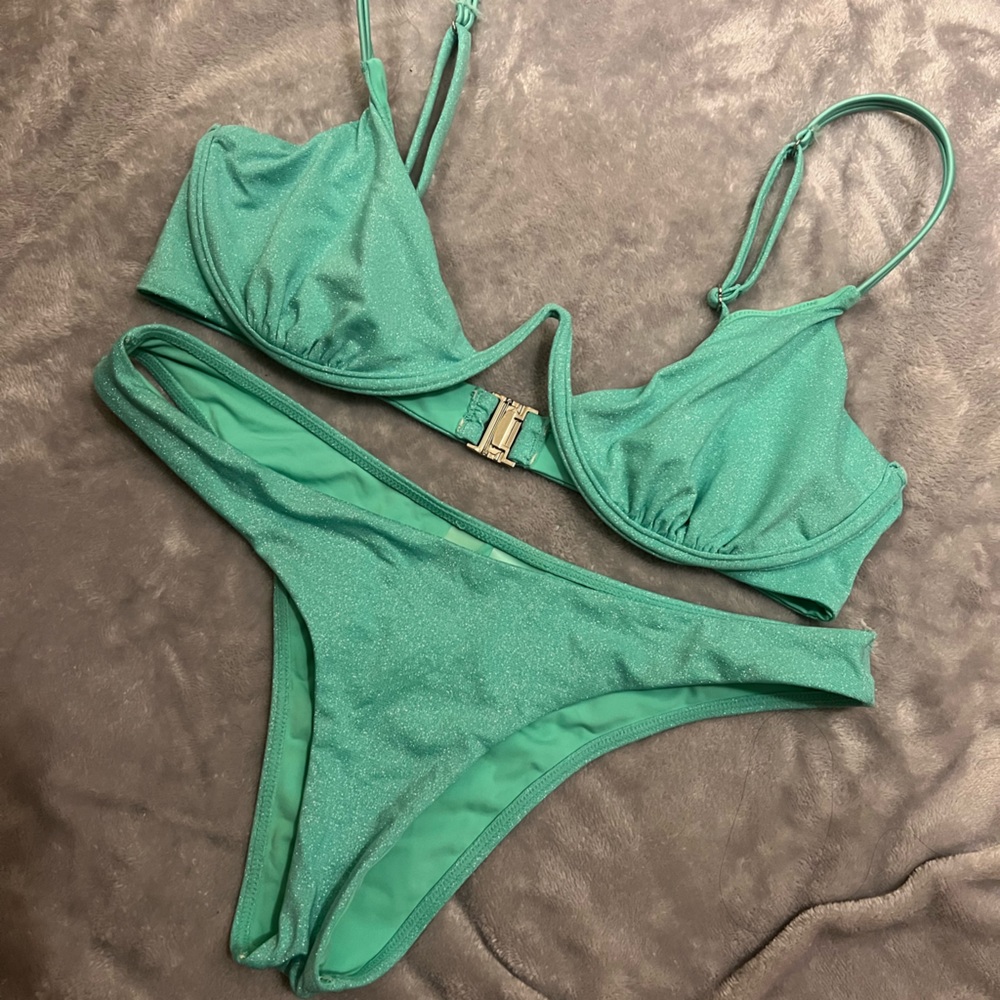 Beach bunny underwire Austin bikini
